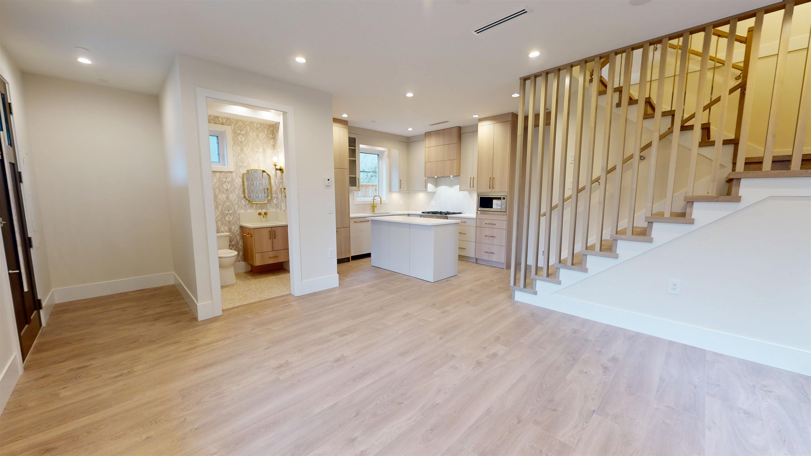 Additional image 2 of 1-2528 Turner Street, Vancouver, BC, V5K 2E8