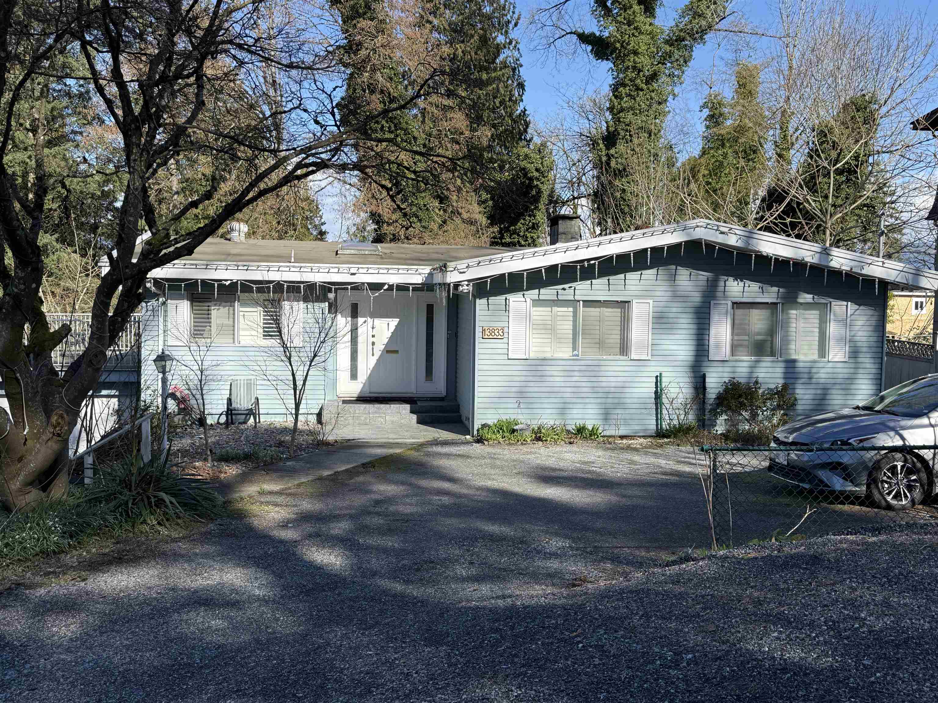 13833 114 Avenue, Surrey, BC, V3R 2L8