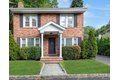 1 Motts Ln, Glenwood Landing, NY, 11547
