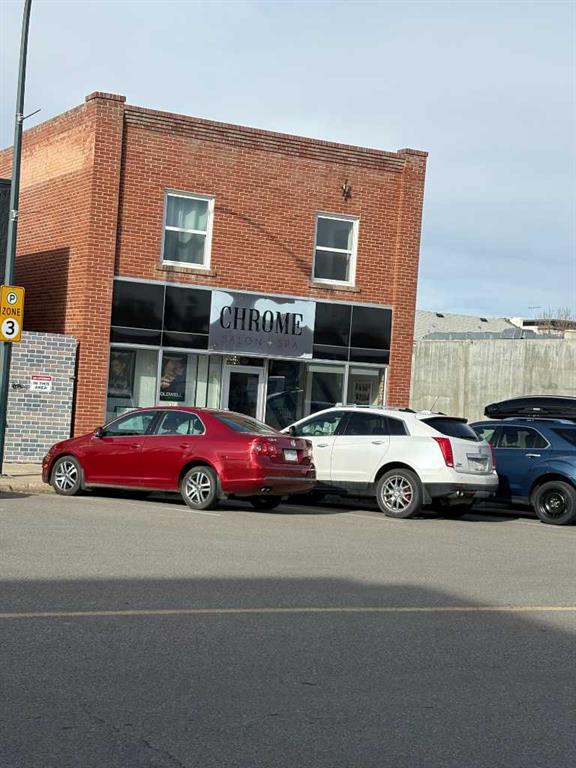 110 8 Street S, Lethbridge, AB, T1J 2J3
