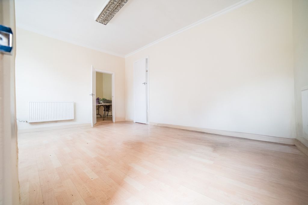 Additional image 3 of 1 bed flat for saleSalisbury Road, Cathays, Cardiff CF24