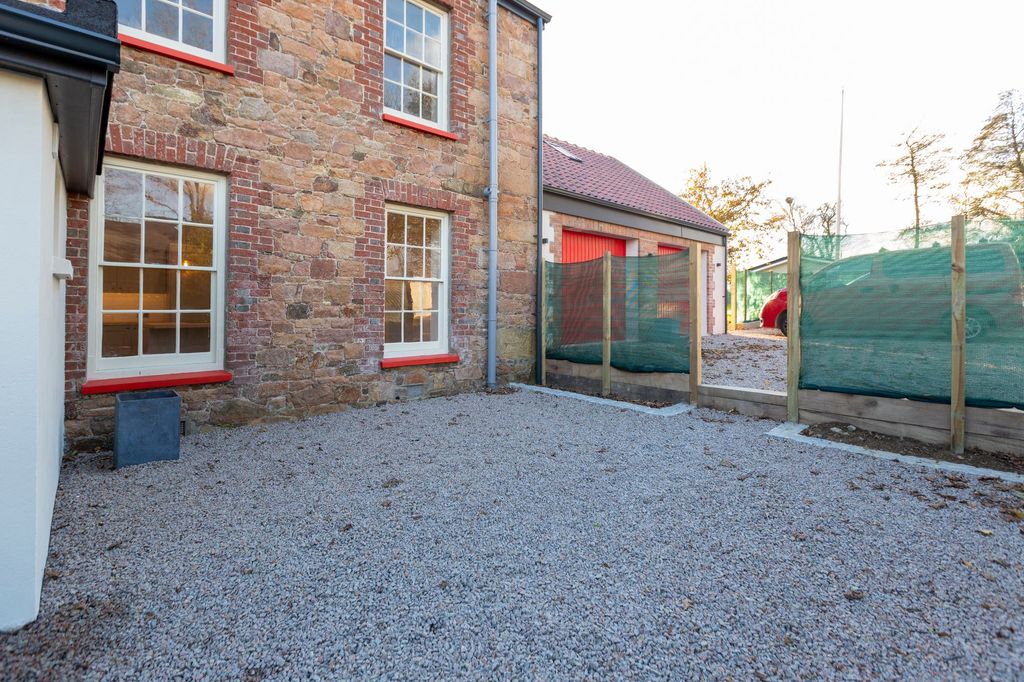 Additional image 35 of 4 bed semi-detached house for saleThe Farmhouse, La Porte, St Saviour JE2