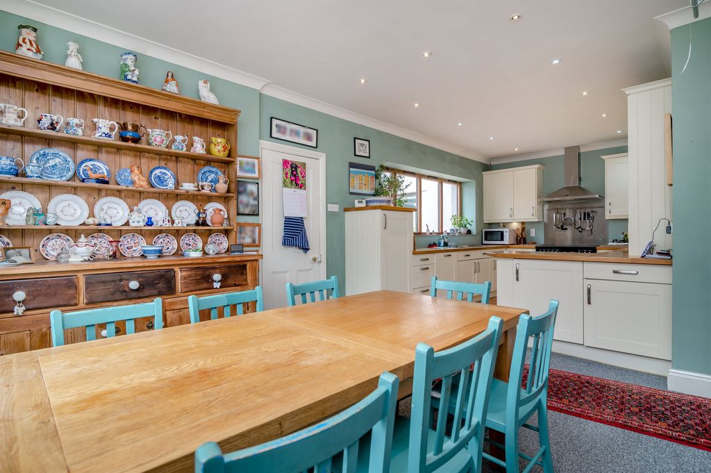 Additional image 10 of 5 bed detached house for saleLlandenny, Usk, Monmouthshire NP15