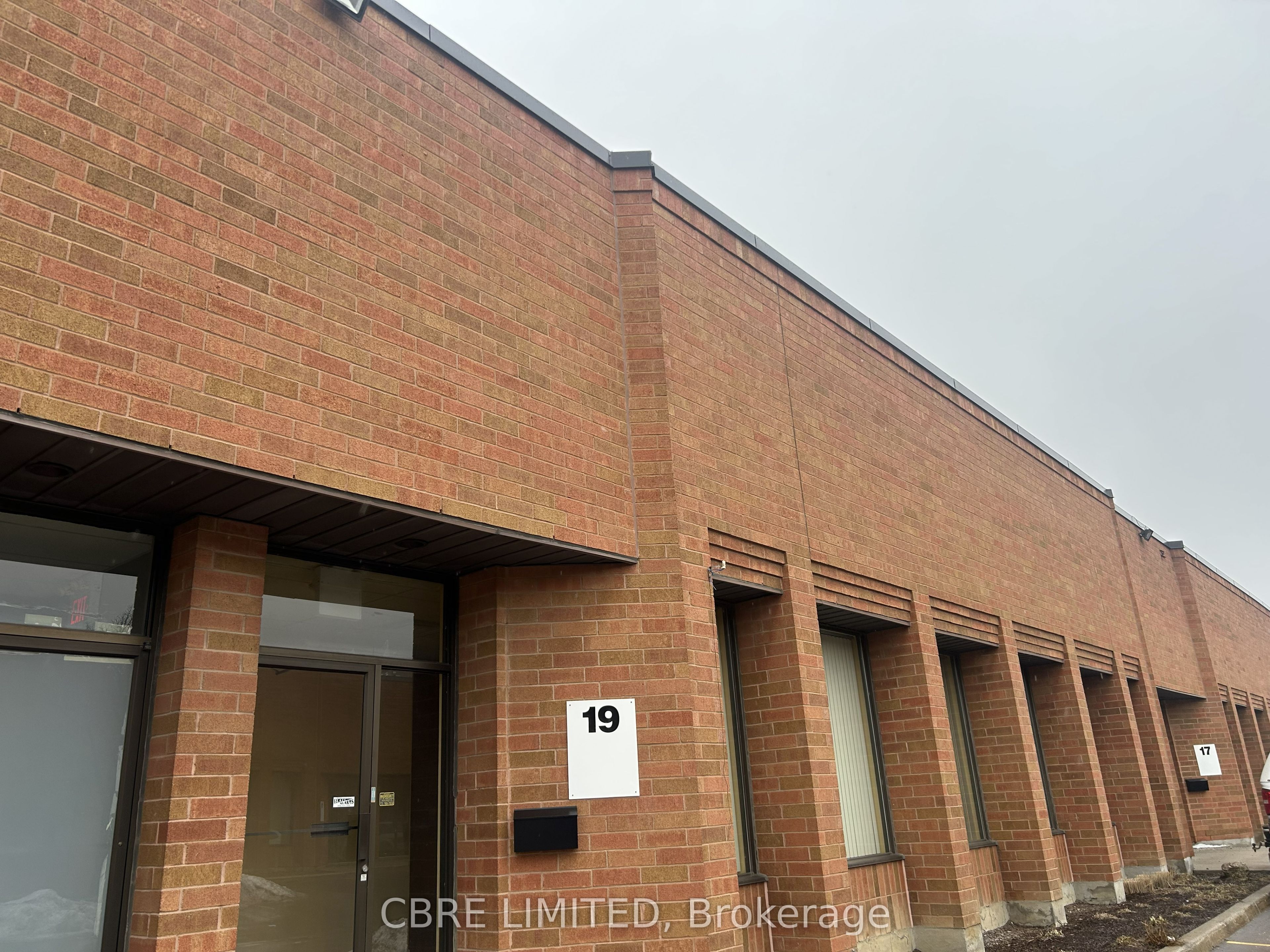 Unit 19-131 Citation Drive, Vaughan, ON, L4K 2S4