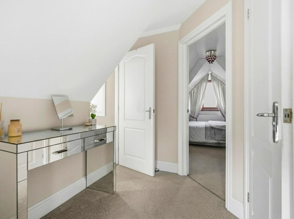 Additional image 19 of 5 bed detached house for saleUphill Road, Llanrumney, Cardiff CF3