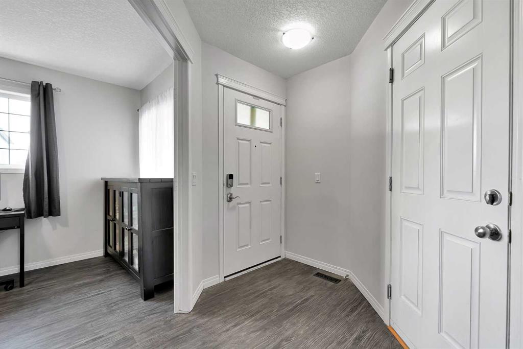 Additional image 2 of 2 Saddleland Way NE, Calgary, AB, T3j5K5