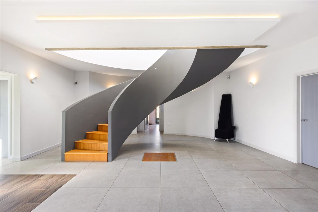 Additional image 21 of 4 bed detached house for saleHyde Lane, Cheltenham, Gloucestershire GL51