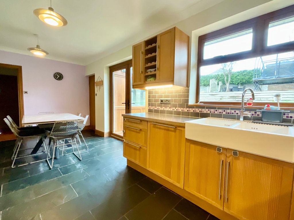 Additional image 7 of 5 bed detached house for saleAugustan Way, Caerleon, Newport NP18