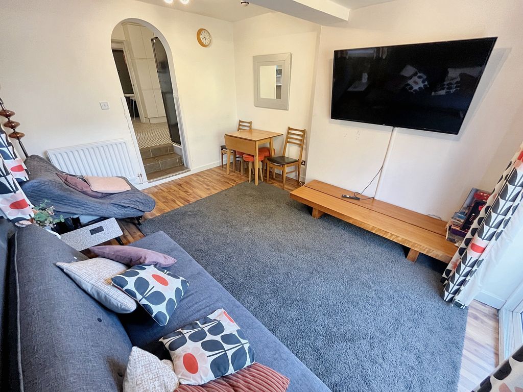 Additional image 16 of 6 bed terraced house for saleTaff Embankment, Grangetown, Cardiff CF11