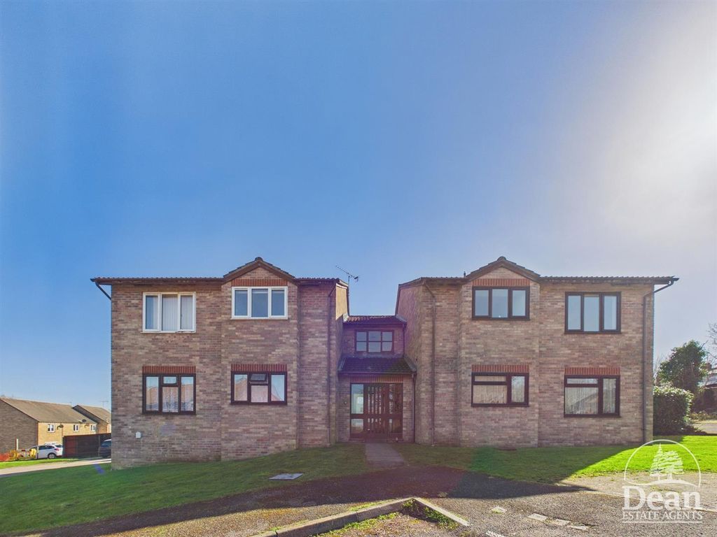 1 bed flat for saleFairways Avenue, Coleford GL16