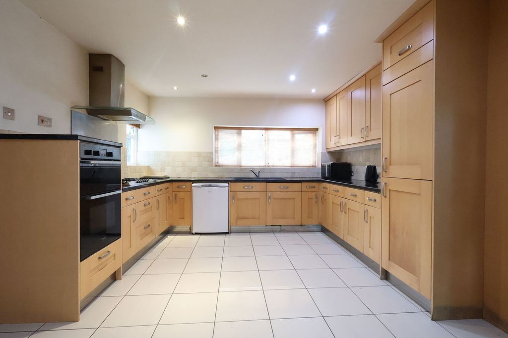 4 bed bungalow for saleTan House Court, Shirenewton, Chepstow NP16