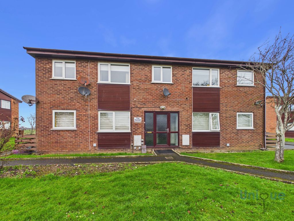 1 bed flat for saleThe Hamlet, Lytham St. Annes FY8
