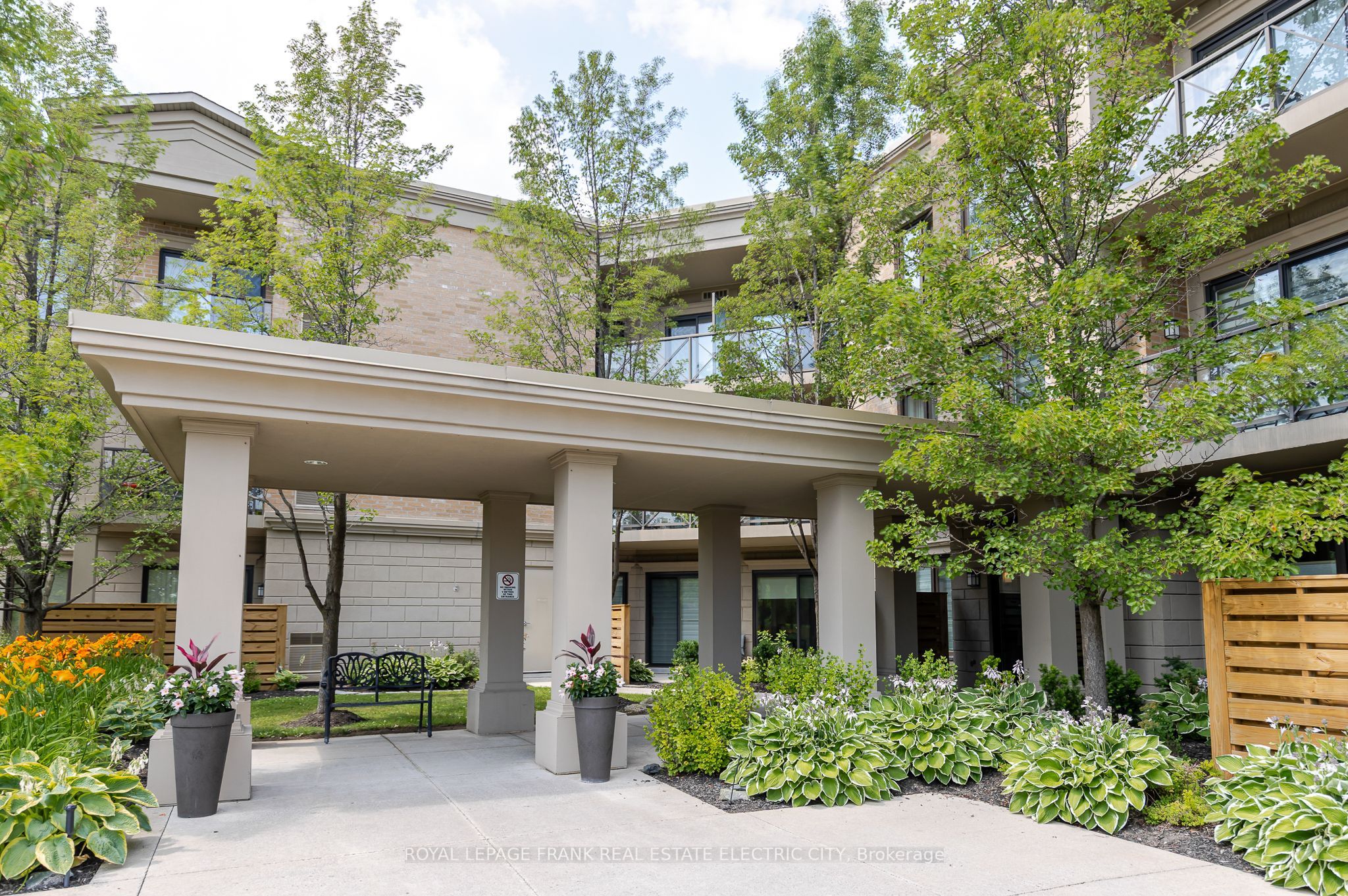 Additional image 3 of 105-869 Clonsilla Avenue, Peterborough, ON, K9J 0B7