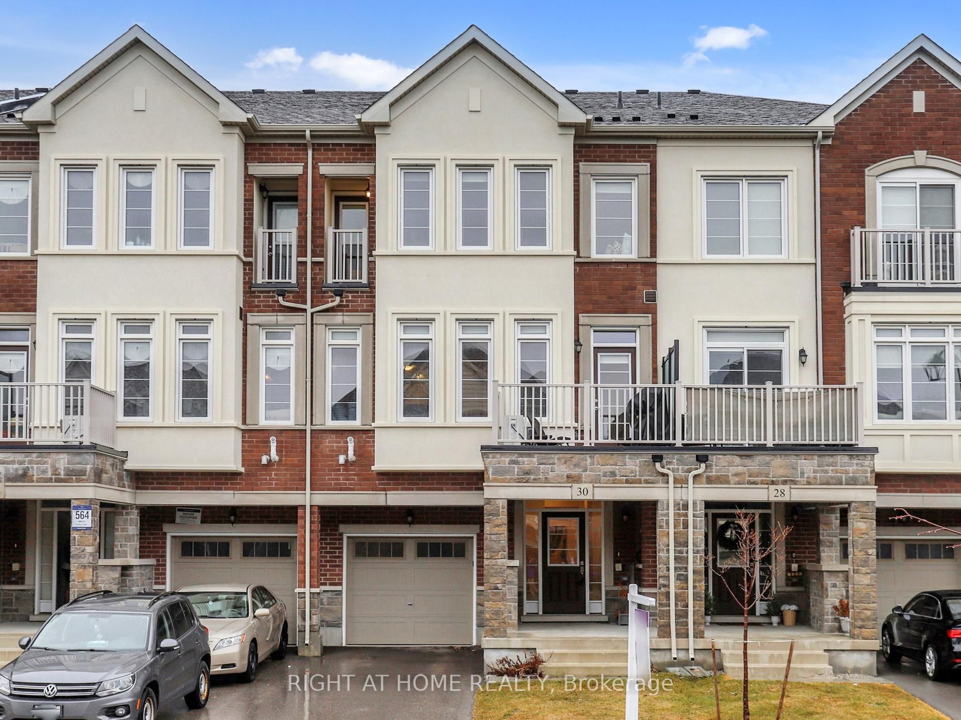 30 Paisley Drive, Bradford West Gwillimbury, ON, L3Y 0A3