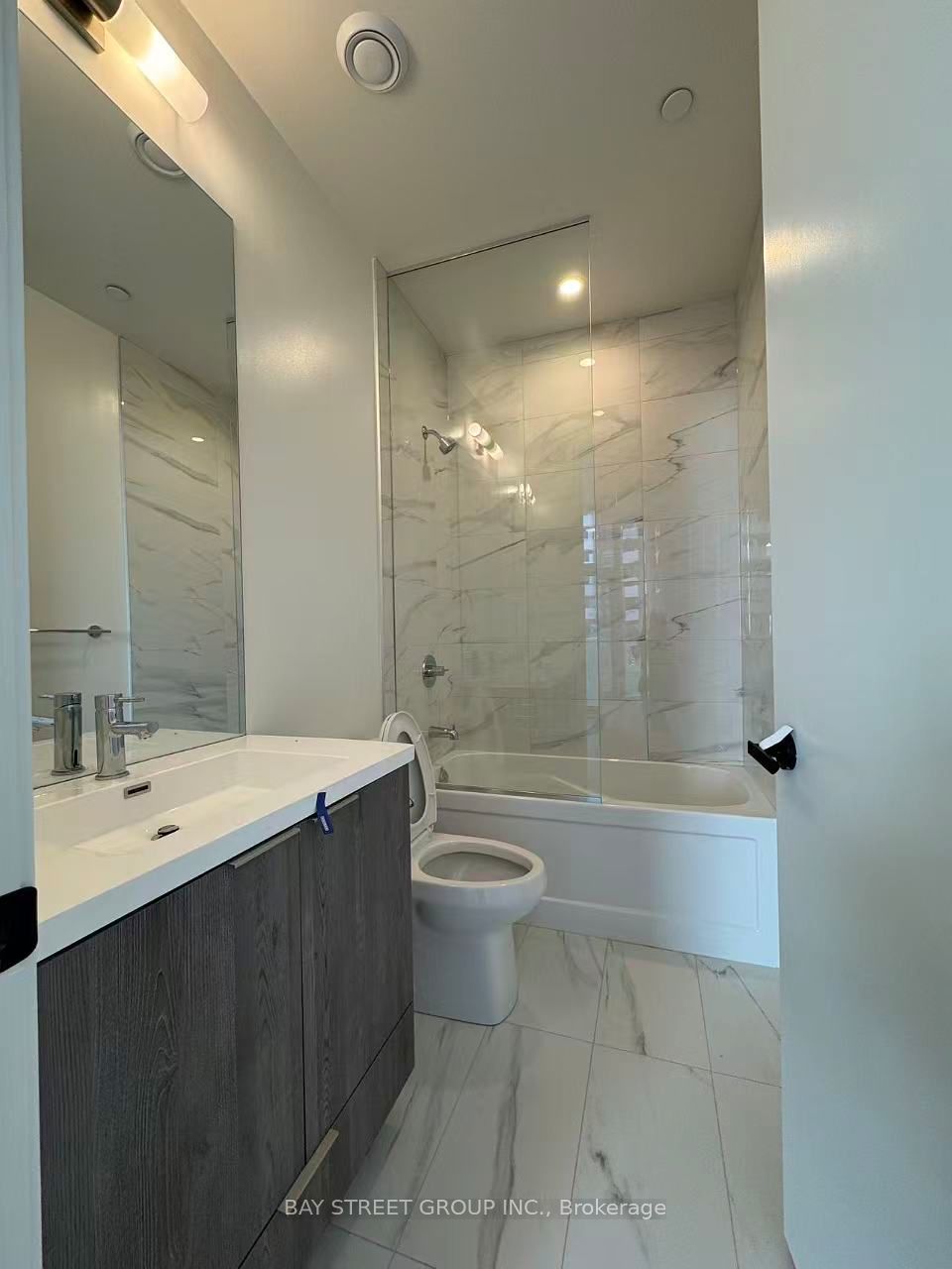 601-8 Interchang Way N/a, Vaughan, ON, L4K 0R2 photo 5