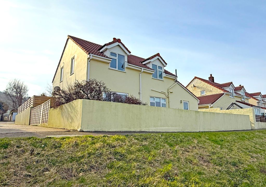 4 bed detached house for saleRue Du Beaumont, Alderney GY9