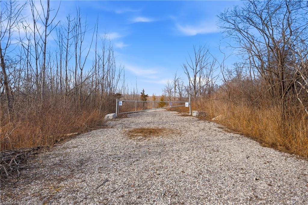 715 York Road, Dundas, ON, L8R 2A4 photo 2