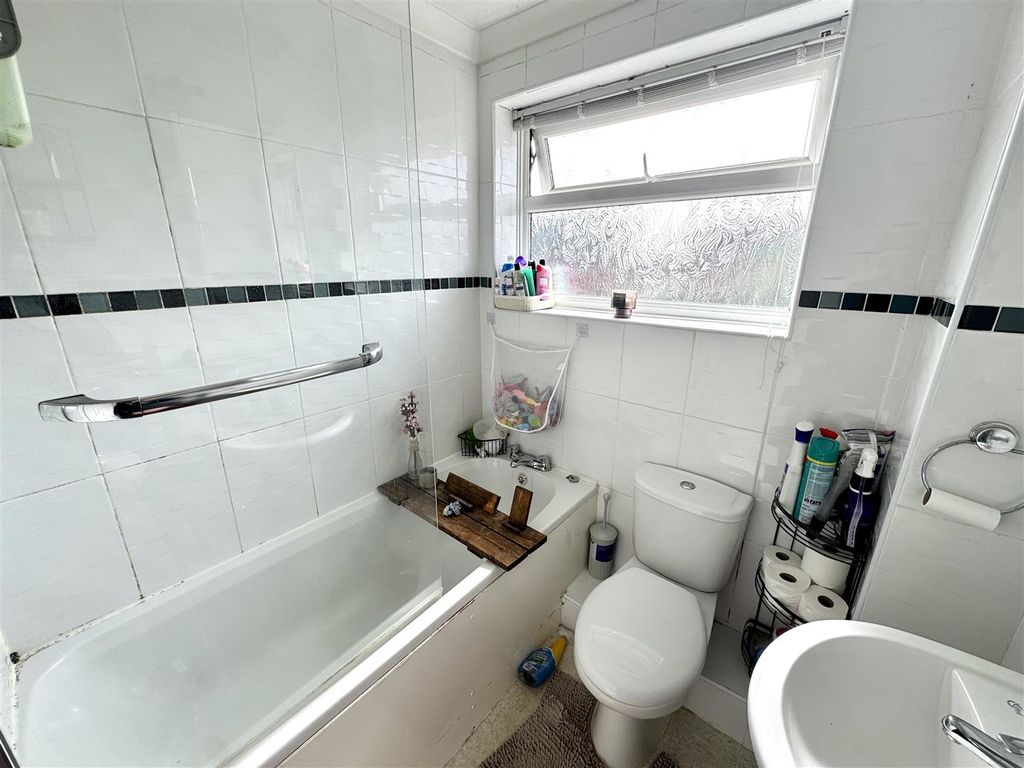 Additional image 12 of 3 bed semi-detached house for saleLapwing Avenue, Caldicot NP26