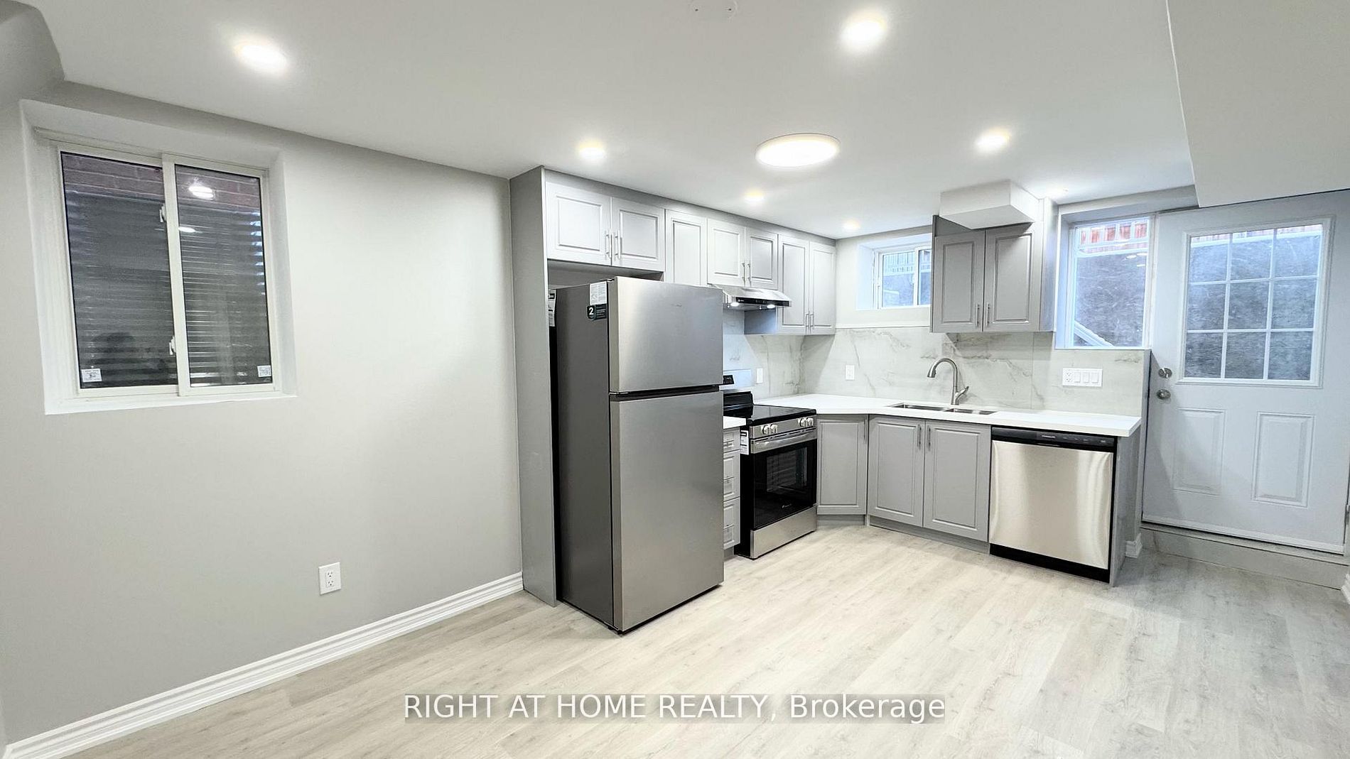 Basement-455 Clarkson Gate, Milton, ON, L9E 0B7 photo 2