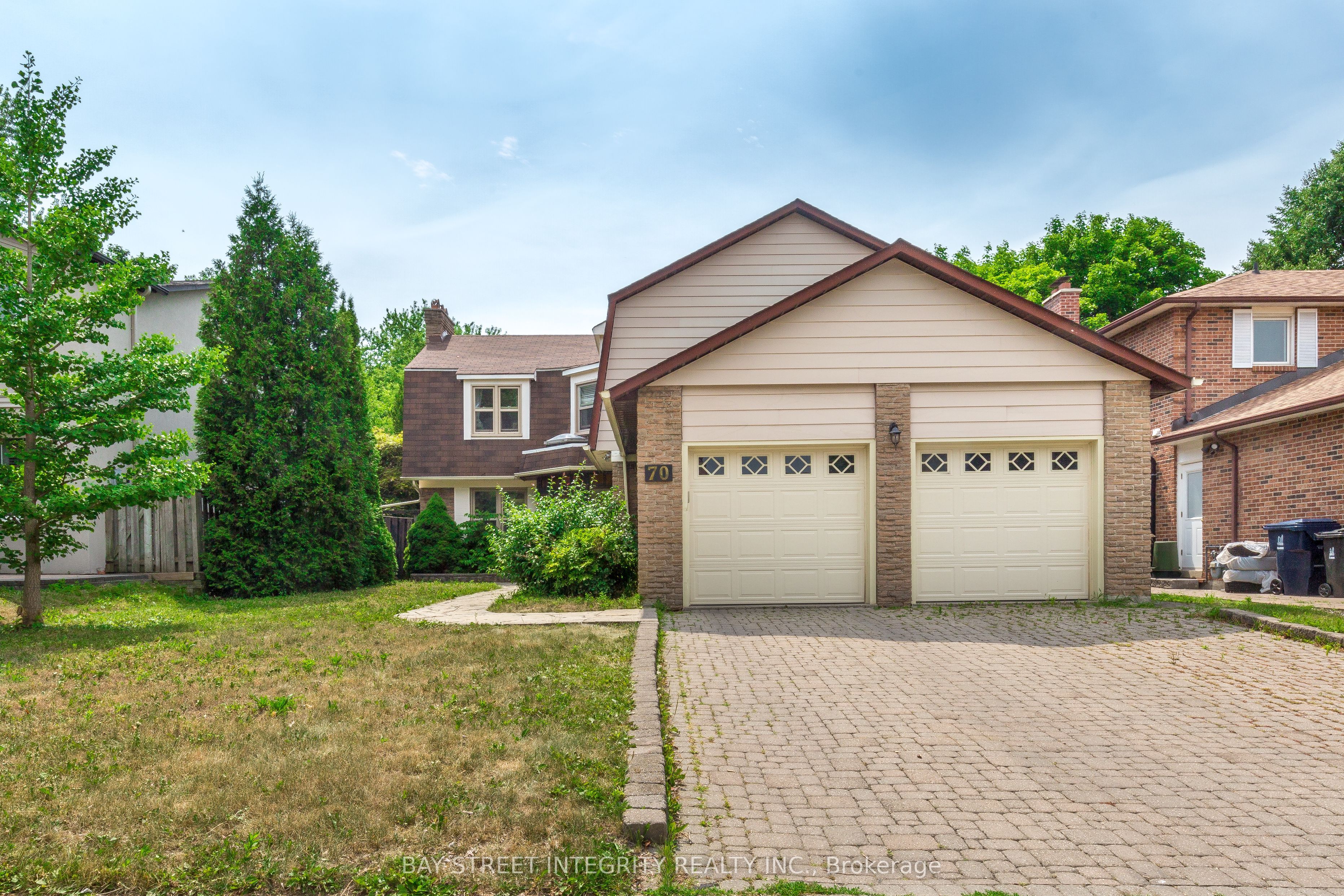 Additional image 2 of 70 Mossgrove Trail, Toronto, ON, M2L 2W3