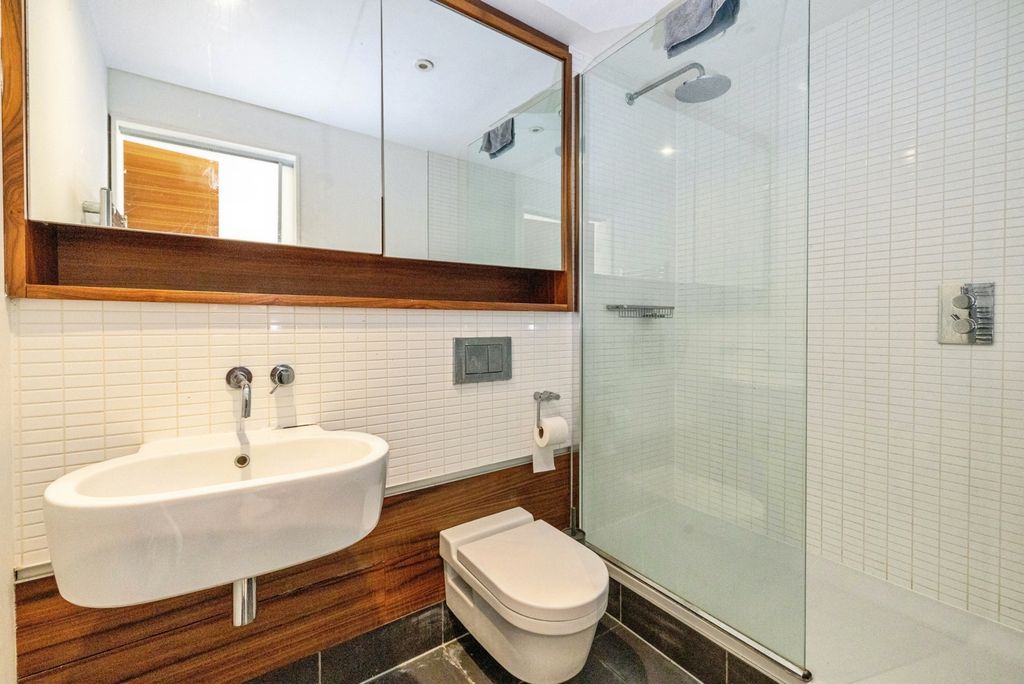 Additional image 5 of 2 bed flat for saleBrayford Street, Lincoln, Lincolnshire LN5