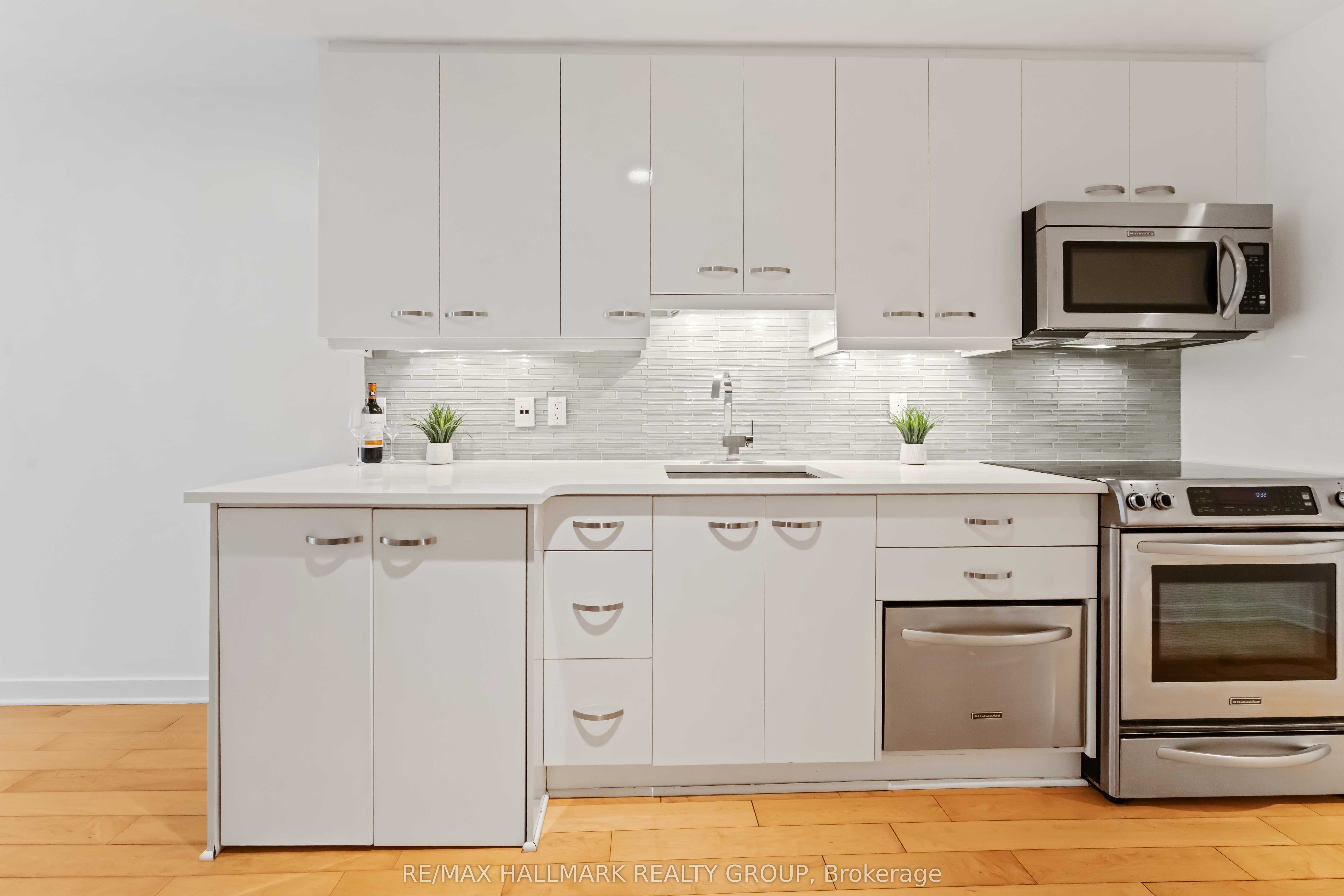Additional image 4 of 15-202 St Patrick Street, Ottawa, ON, K1N 5K3