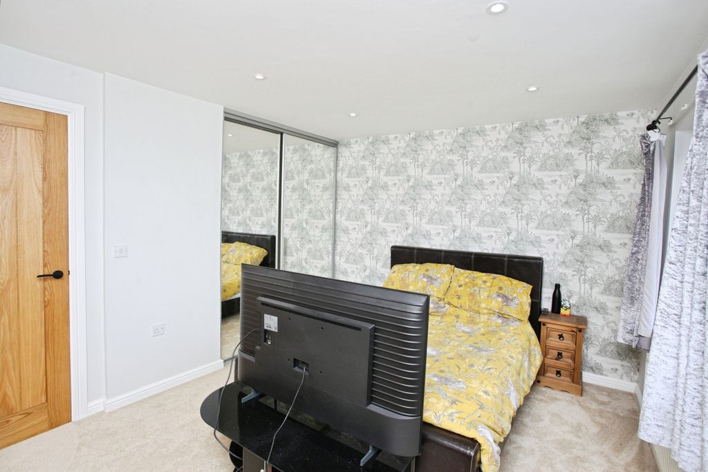 Additional image 31 of 3 bed town house for saleLakeside Close, Ebbw Vale NP23