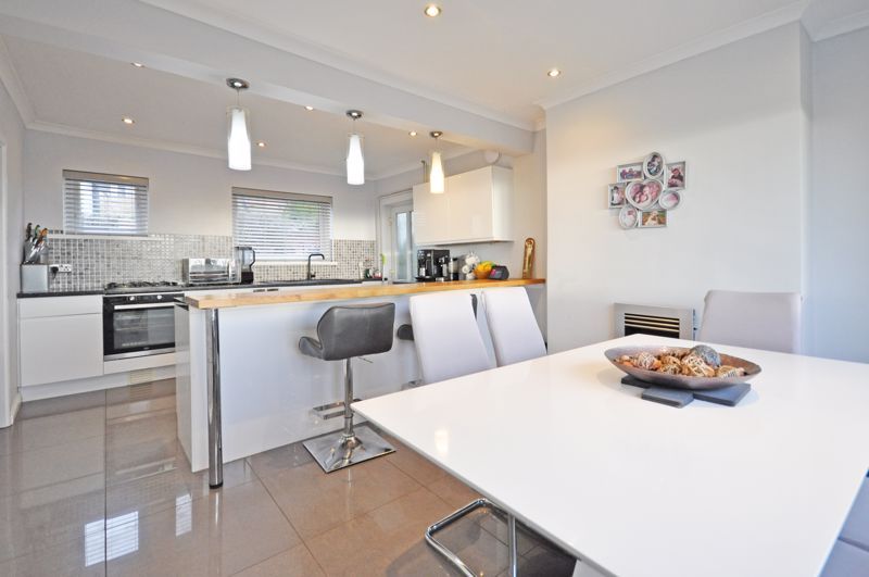 Additional image 5 of 3 bed detached house for saleSuperb Detached House, Beechwood Crescent, Newport NP19