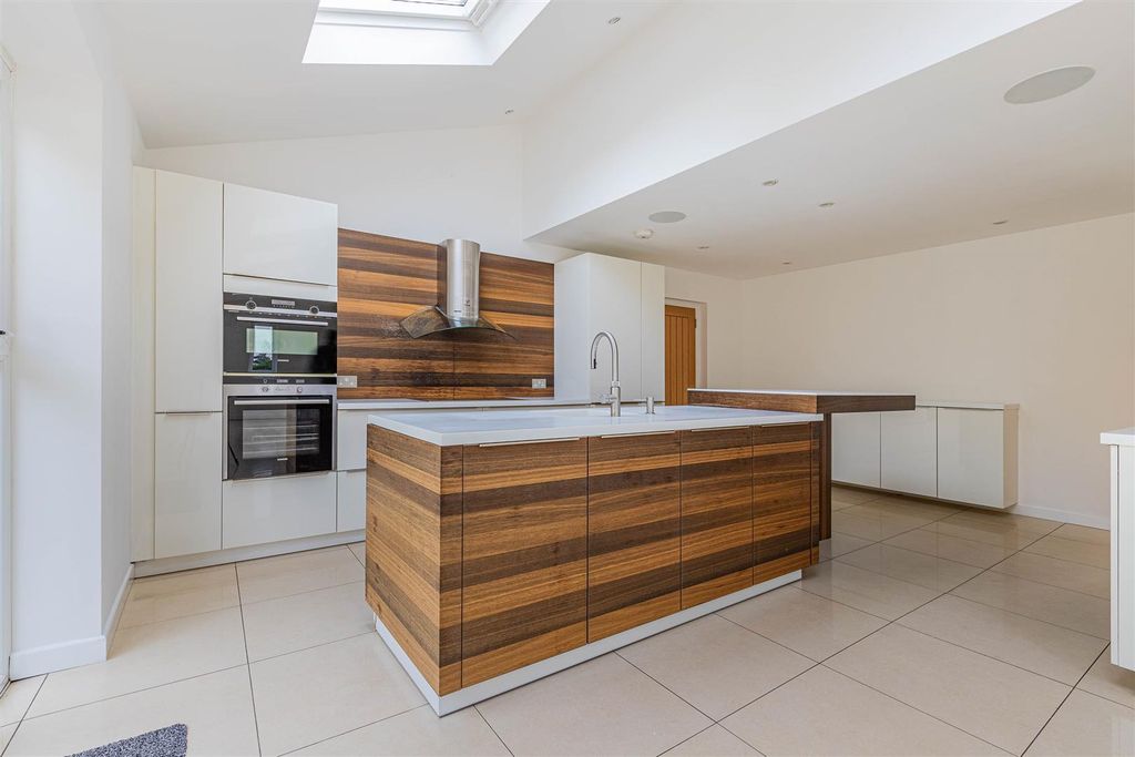 Additional image 8 of 4 bed detached house for saleBronwydd Close, Penylan, Cardiff CF23