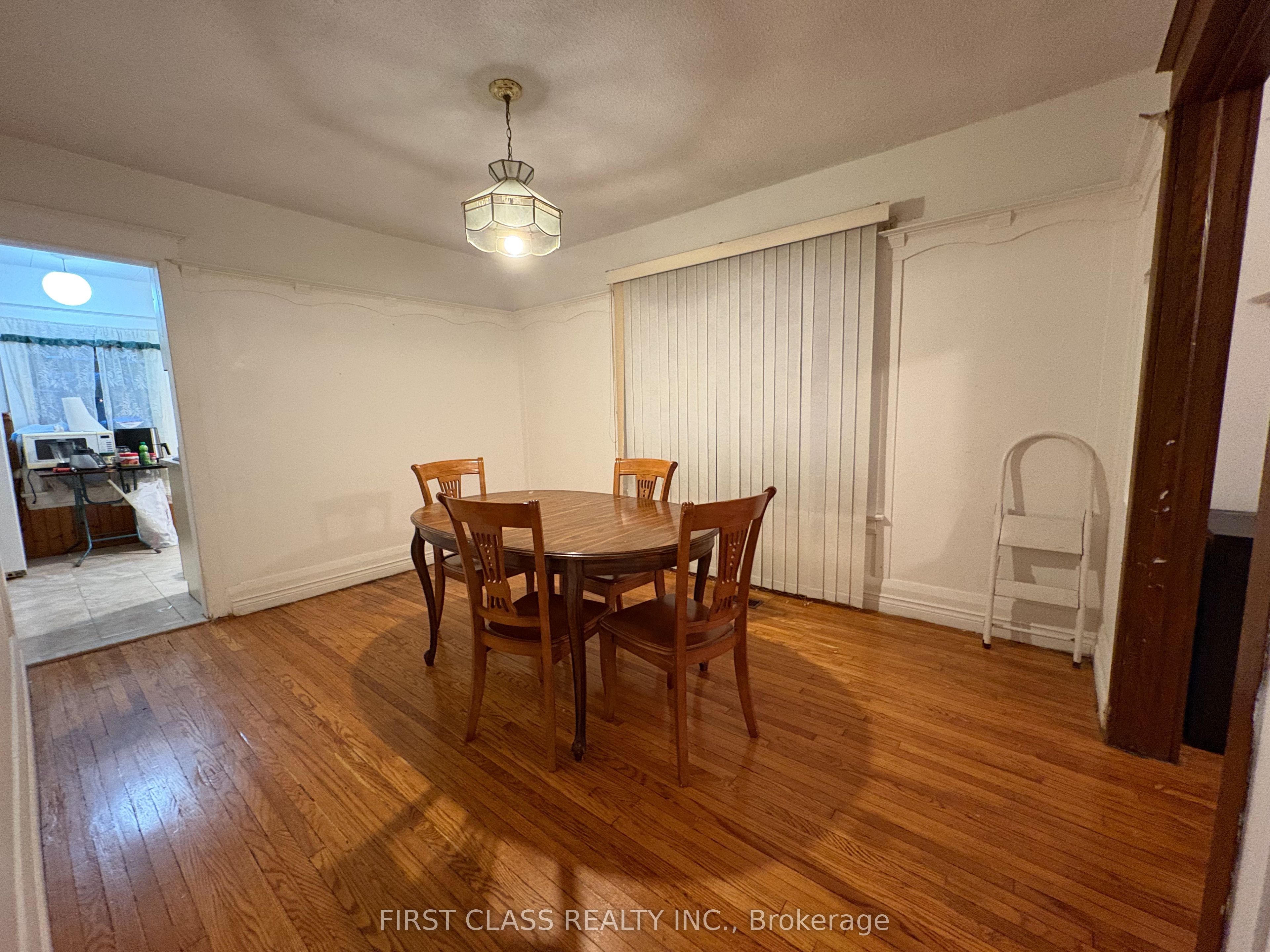 2471 Gerrard Street E, Toronto, ON, M4E 2G3 photo 4