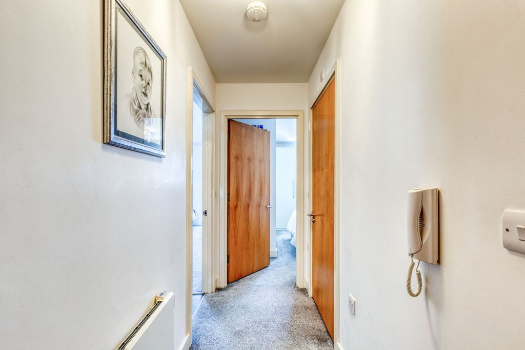 Additional image 13 of 1 bed flat for sale66 Saviours Place, St Helier JE2