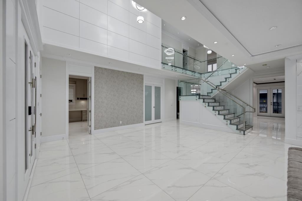 Additional image 4 of 6899 Clevedon Drive, Surrey, BC, V3W 6H6