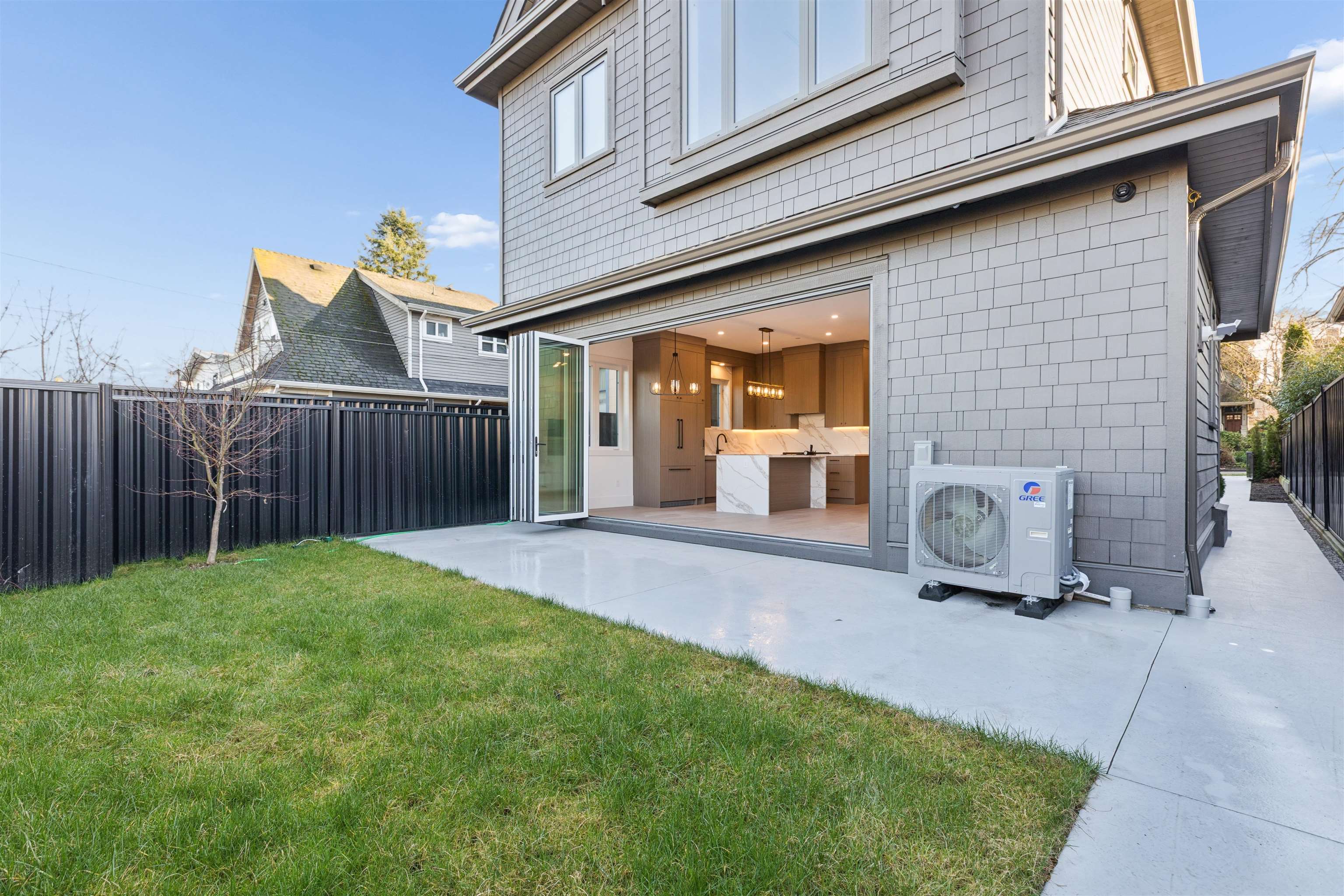 Additional image 5 of 2-847 10 Avenue E, Vancouver, BC, V5T 2A9