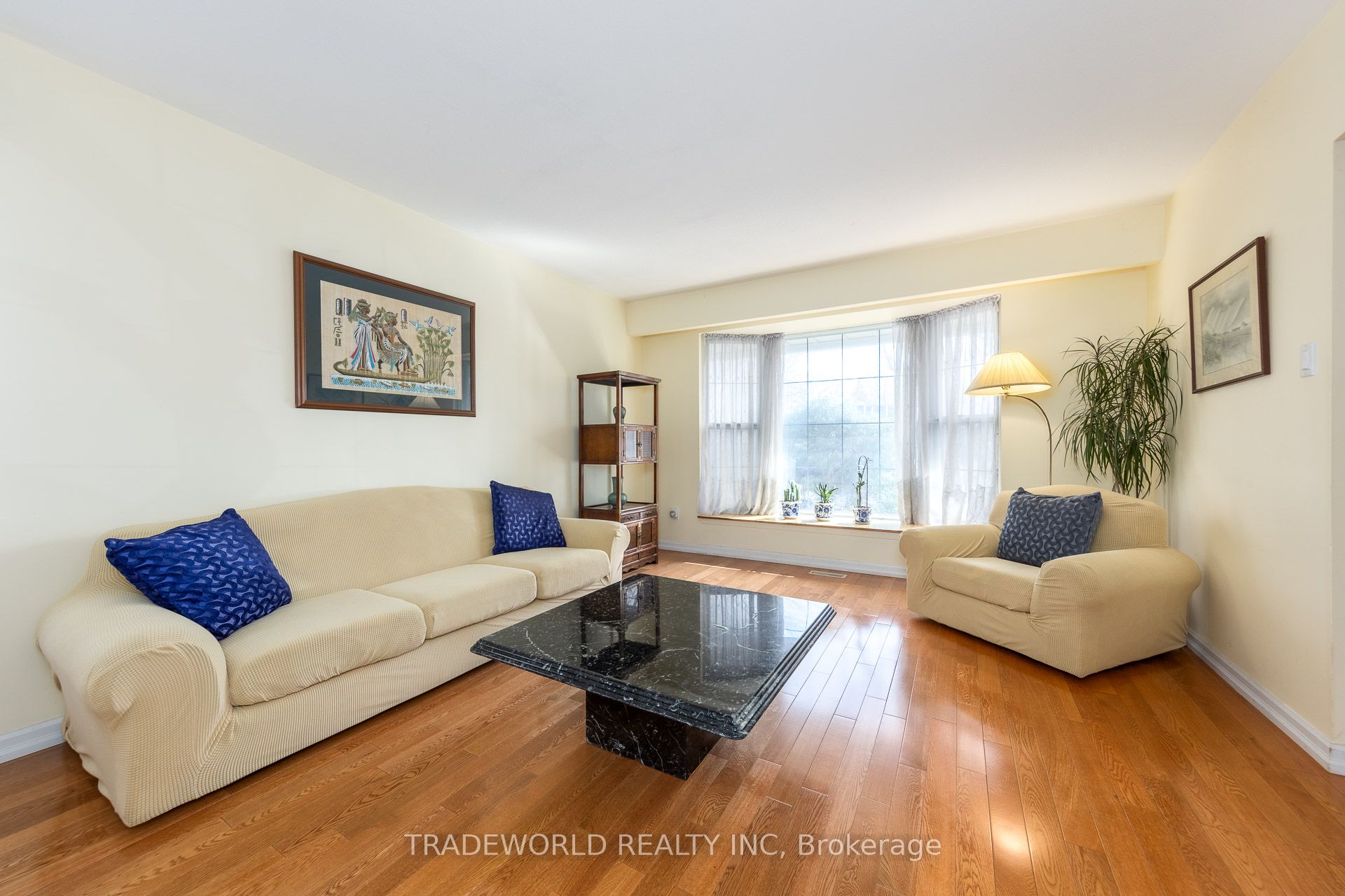 Additional image 5 of 1924 Steepbank Crescent, Mississauga, ON, L4X 1T8