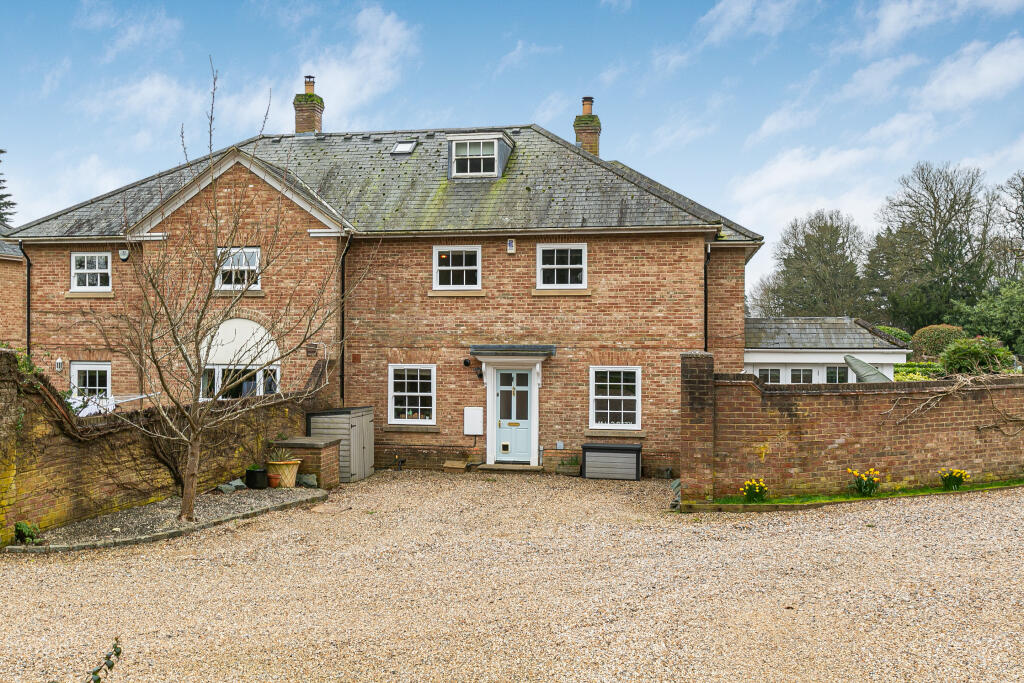 Danesbury Park, North Ride, Welwyn, AL6