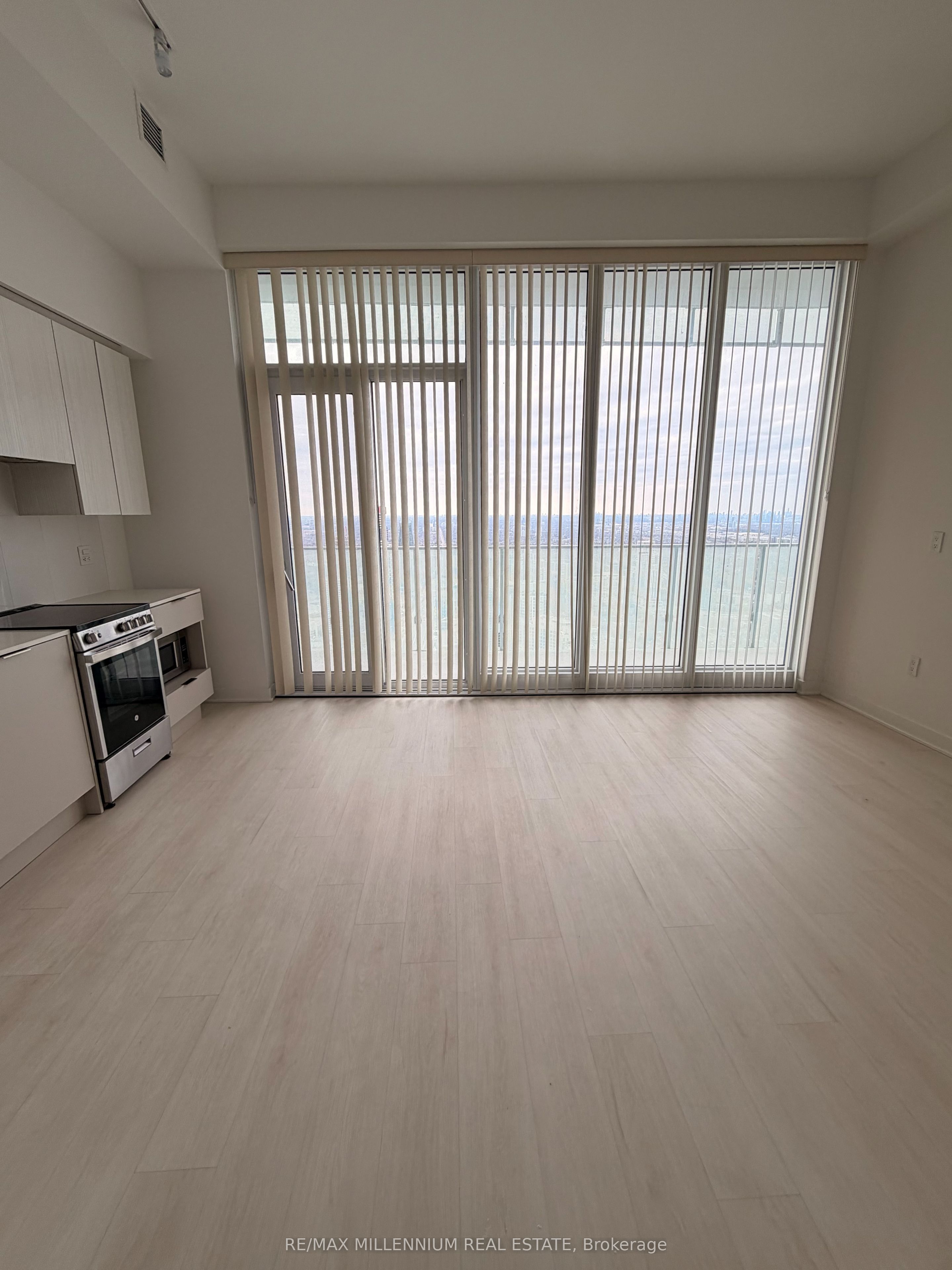 Additional image 4 of 5901-3900 Confederation Parkway, Mississauga, ON, L5B 0M3