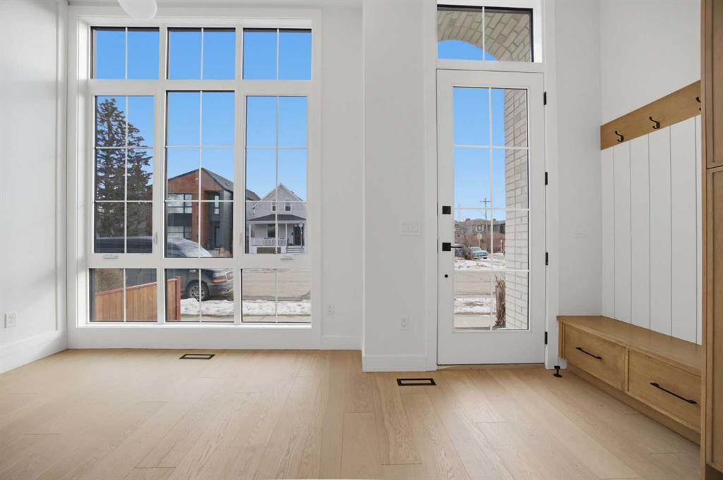 Additional image 3 of 806 23 Avenue SE, Calgary, AB, T2G1N8