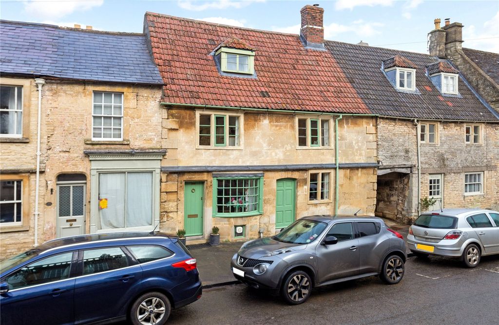 4 bed terraced house for saleHigh Street, Marshfield SN14