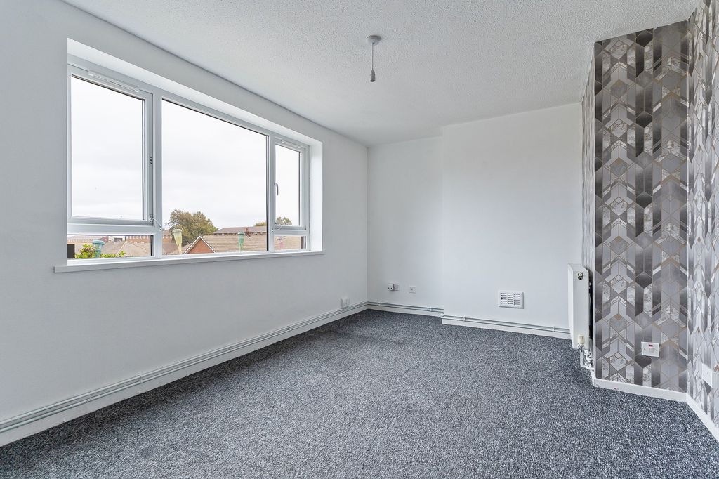 Additional image 5 of 2 bed flat for salePyle Road, Cardiff CF5