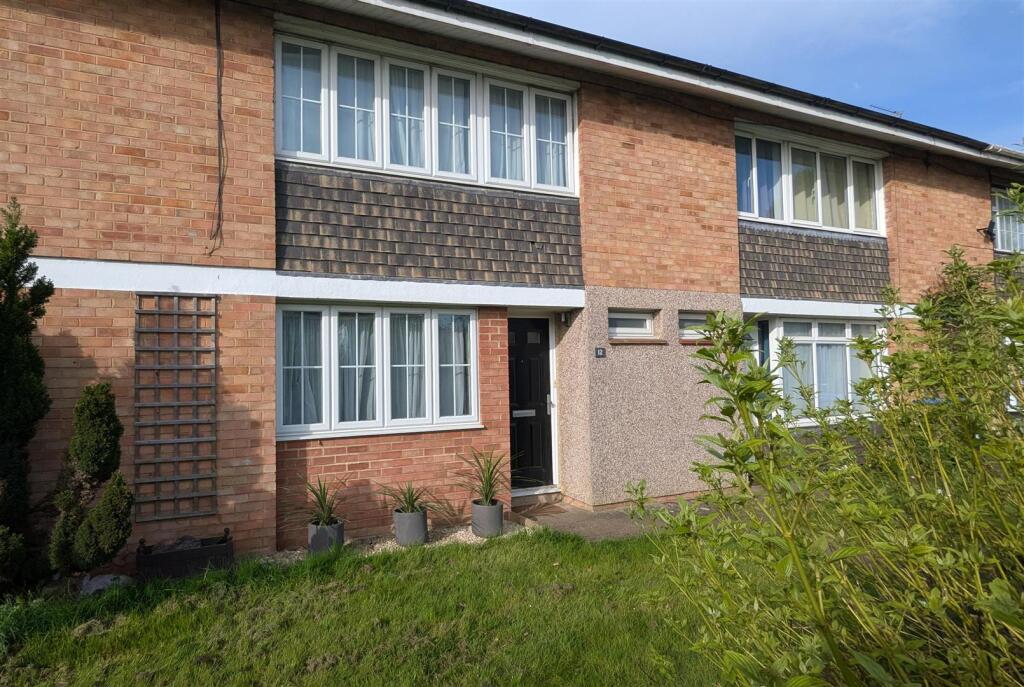Greville Close, Welham Green
