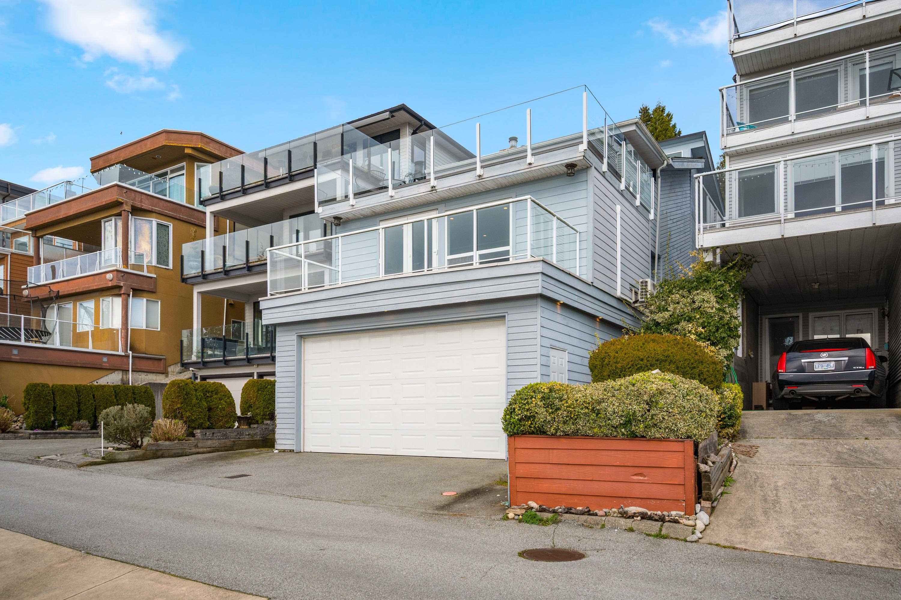 15456 Columbia Avenue, White Rock, BC, V4B 1K2