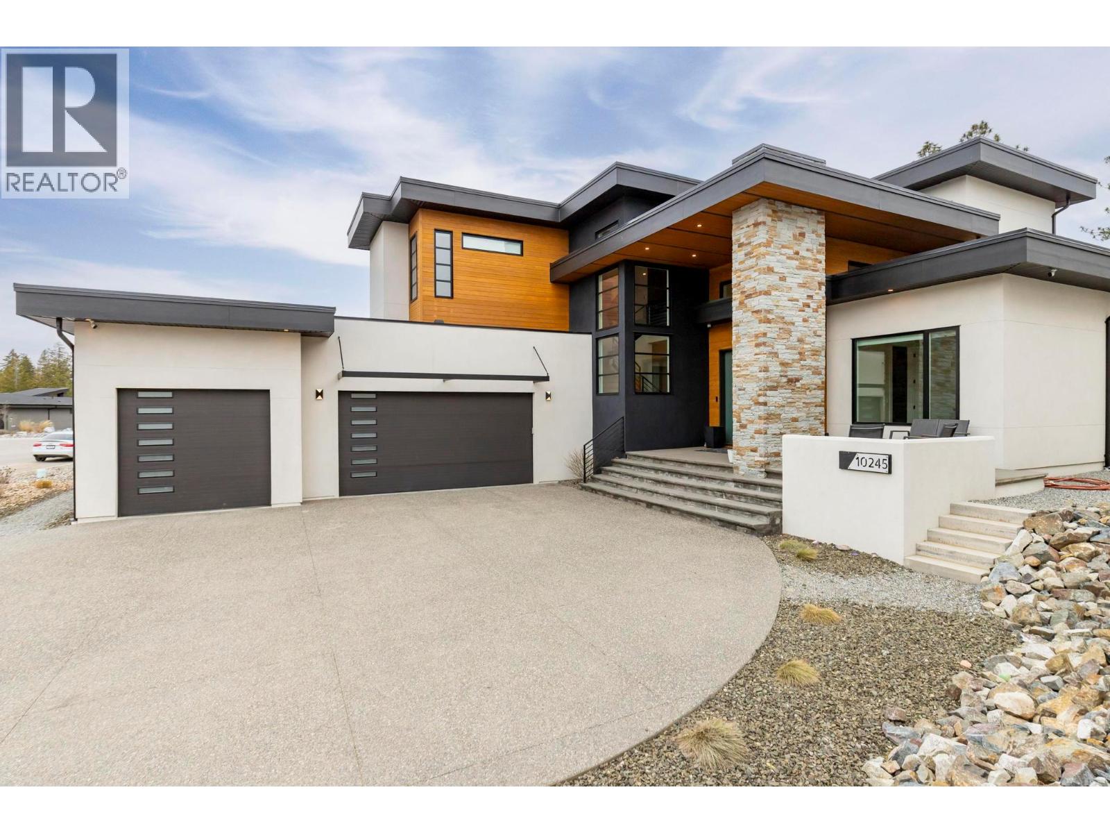10245 Beacon Hill Drive, Lake Country, BC, V4V0A9