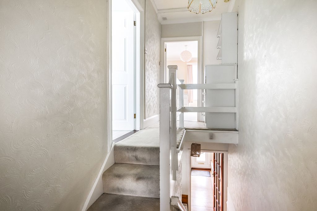 Additional image 7 of 2 bed property for sale4, Victoria Terrace, St Sampson's, Guernsey GY2