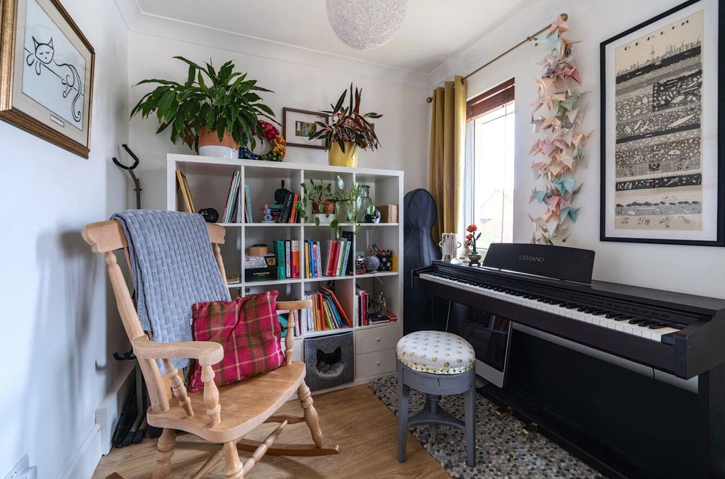 Additional image 6 of 2 bed flat for saleMawney Close, Romford RM7