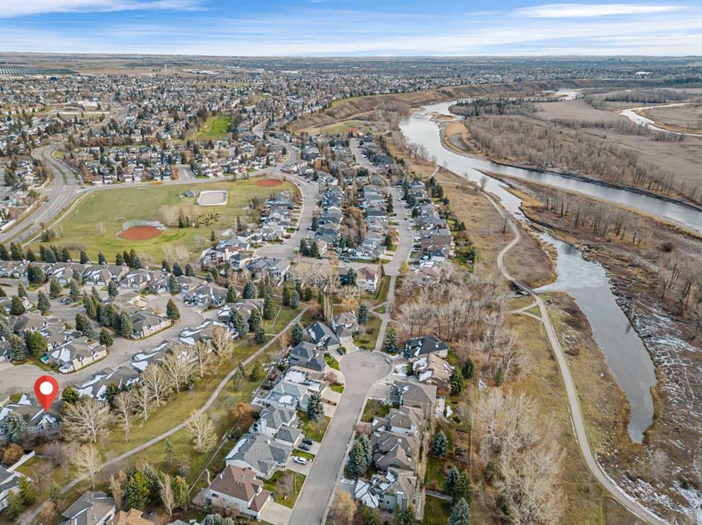 30 Douglasbank Gardens SE, Calgary, AB, T2Z 2C9