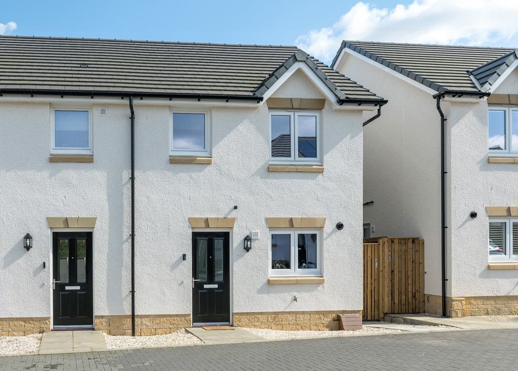 Additional image 11 of 3 bed end terrace house for sale"The Baxter - Plot 114" at Dargavel Village, Craigton Drive, Bishopton PA7