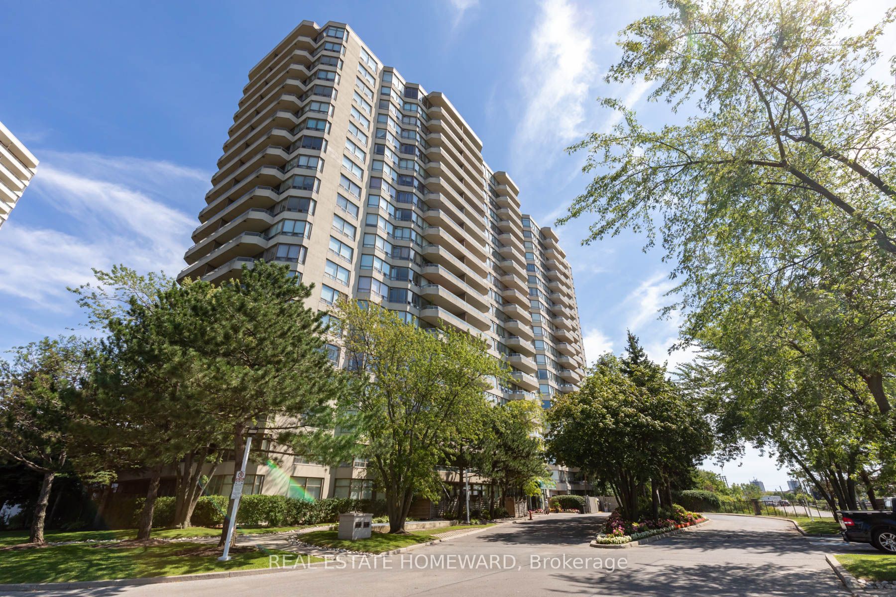 PH 79-1 Greystone Walk Drive, Toronto, ON, M1K 5J3