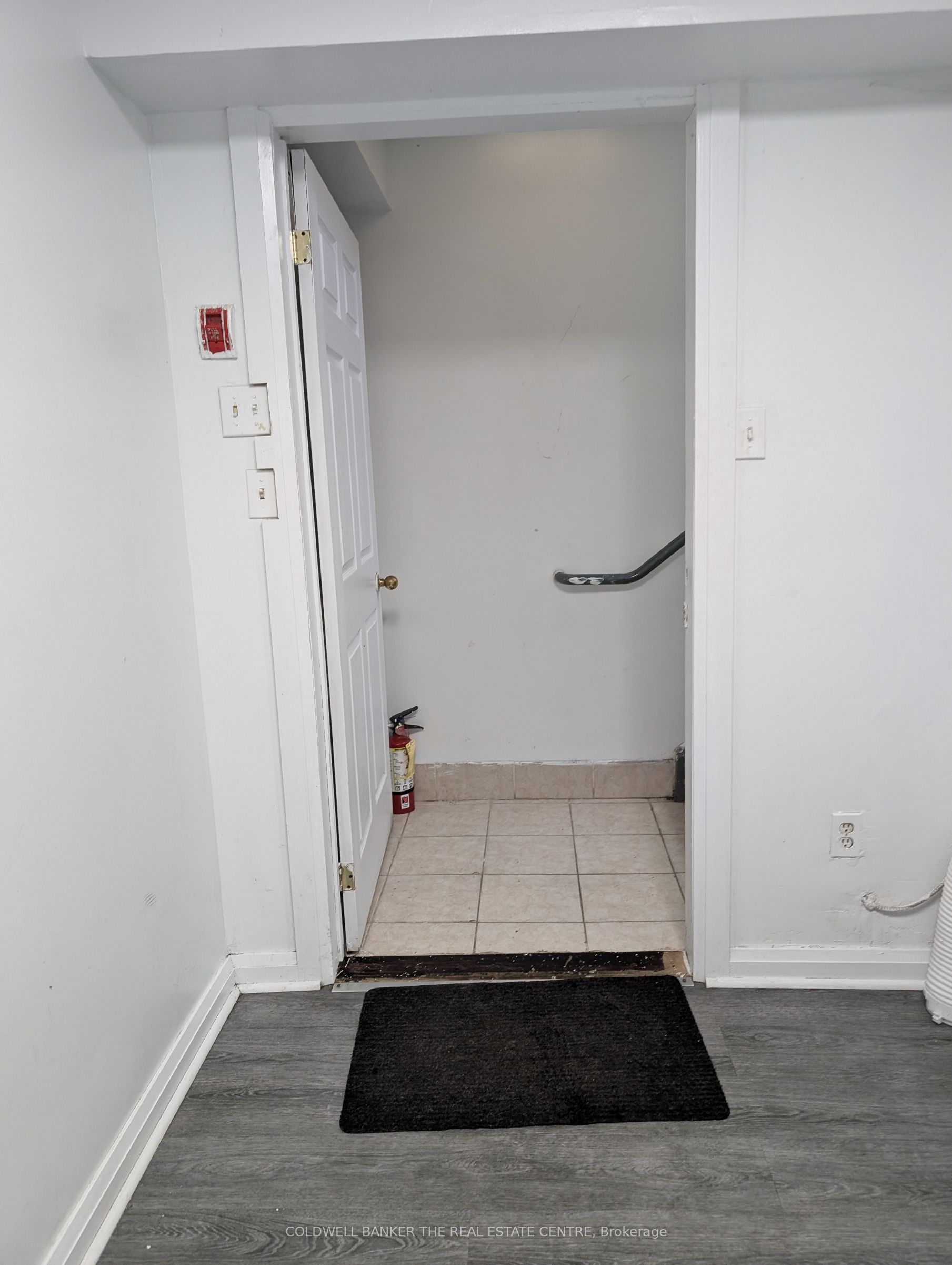 Additional image 4 of Lower Level -2823 Danforth Avenue, Toronto, ON, M4C 1M2
