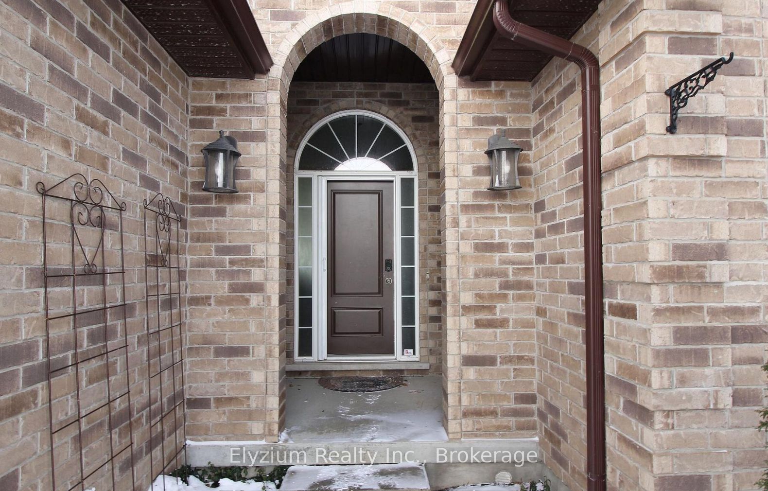 11 Creekside Drive, Guelph, ON, N1E 0C2 photo 2