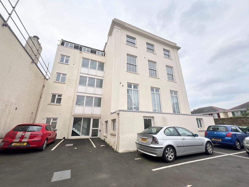 2 bed flat for saleFlat 3 Ashley House, St Saviour JE2